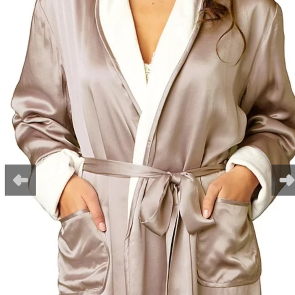 Julianna Rae XL High quality grey silk robe.